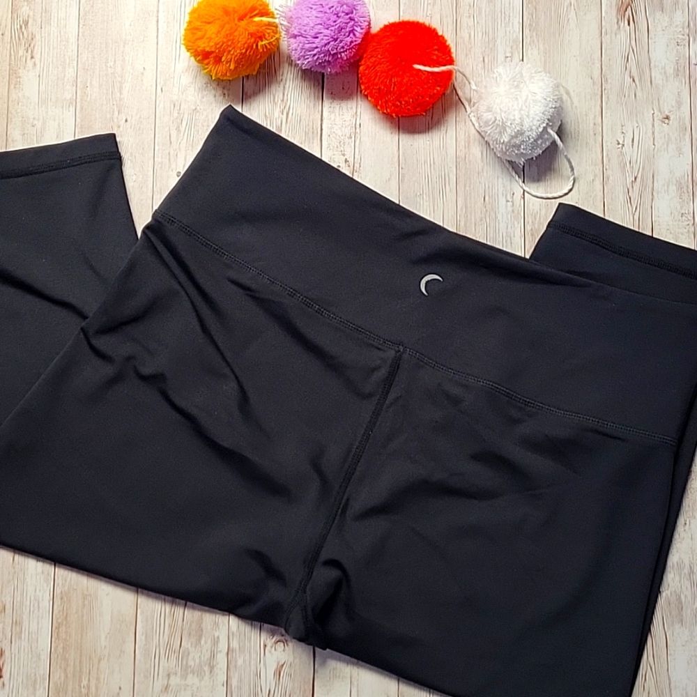 Zyia Light N Tight Black Capri 14-16